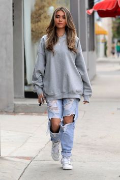 Hoodie Outfit Casual, Oversized Outfit, Cute Comfy Outfits, Hoodie Outfit, Dakota Johnson, Mode Inspo, Inspired Outfits, 가을 패션