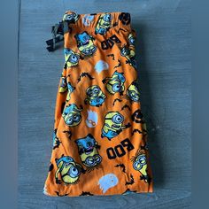 Brand New Women’s Minions Halloween Bat Skeleton Lounge Pajama Pants. Size Large Smoke Free Pet Free Home. Need Another Size? Check Out My Other Listings As I Have All Sizes Currently Available. Minions Halloween, Minion Halloween, Illumination Entertainment, Bat Skeleton, Clothing Board, Halloween Orange, Halloween Bat, Lounge Pajamas, Pants Large