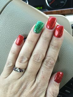 Christmas nails Red And Green Christmas Nail Designs, Green And Red Christmas Nails, Simple Christmas Nail, Holiday Nails Easy, Green And Red Christmas, Red Christmas Nails, Holiday Cupcakes, Christmas Nails Easy