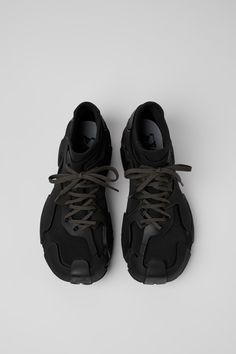 Tossu Black Sneakers for Unisex - Fall/Winter collection - Camper USA Black Sneakers For Fall, Cool Black Sneakers, Black Sneakers Outfit Men, Men Black Sneakers, Casual Black Shoes, Japanese Sneakers, Techwear Shoes, Black Sneakers Outfit, Cold Weather Shoes