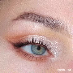 Pastel Prom Makeup, Natural Fairy Makeup, Ethereal Wedding Makeup, Prom Makeup For Blue Eyes, Prom Eyes, Liquid Shadow, Prom Eye Makeup, Formal Makeup, Smink Inspiration