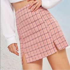 Pink Brandy Kirt! Size S, Cute Side Slits On Both Side!! Brand New Condition :) Pink Plaid Skirt, Plaid Skirt Outfit, Brandy Melville Skirts, 90s Inspired Outfits, Plaid Mini Skirt, Plaid Skirt, Cute Skirts, Pink Plaid, Girly Outfits