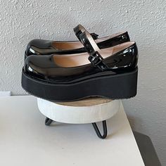 Nwot Classic Unbranded Womens Shinny Black College Wedge Platform Mary Jane Shoe Size 46 Eu And 13.5 Us. The Platform Is Close To 3 Inches In Height. Platform Doc Martens, Block Heel Platform Sandals, Platform Creepers, Oxford Platform Shoes, Mary Jane Shoe, Mary Jane Platform Shoes, Chunky Platform Sandals, Platform Boots Chunky, Black Platform Shoes