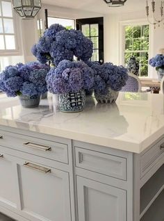 Hamptons Farmhouse, Hamptons Style Decor, Old Money House, Hamptons Aesthetic, Peonies And Hydrangeas, Blueberry Pancakes