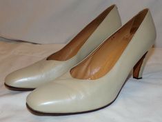 Welcome!  Here you will find a pair of women’s Andrew Geller ivory/ pearl heels / pumps, Sz 8 ½ M.  They are in very good condition.  They have very light scuff marks. 
   Actual measurements on the bottom of the shoe: Length 10” Width 3” Heel height 3” 
 I have lots of other goodies in my store. Please be sure to check it out by clicking on the red “door” next to my name. Winning bidders please remit payment via Paypal within 3 days of auction close. PLEASE NOTE: I often recycle boxes / package