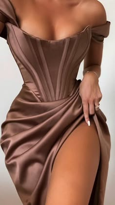 Satin Elegant Dress, Corset Style Dresses, Robes Glamour, Satin Bustier, Foto Poses, فستان سهرة, Bustier Dress, Dresses Elegant, Summer Party Dress