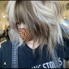 Mid Length Alt Hair, Medium Length Edgy Hair, Types Of Hair Color, New Hair Do, Hair Romance, Dyed Blonde Hair, Wacky Hair