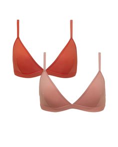 PRICES MAY VARY. The essential, versatile bralette made for every moment of your week, made with 360-degree stretch so you’re free to play Classic triangle cups, Ultra-soft and never rolls or digs in, just 24/7 comfort Weightless AirBand for underbust support Back hook-and-eye closure, adjustable, transformable straps, machine washable Parade's signature Re:Play fabric is made from recovered manufacturing scraps recycled into new soft, cooling material Cute Bra Sets, Cute Bras, Summer Sewing, Triangle Bralette, Triangle Bra, People Clothes, Earthy Outfits, Everyday Bra, Bra Set