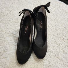 Pre Worn Only Once For A Wedding. Like Brand New Nina Shoes, Pump Dress, Dress And Heels, New Black, Black Shoes, Shoes Women Heels, Stiletto Heels, Shoes Heels, Pumps