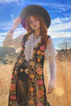 Cute 70s Outfits, Summer Hippie Outfits, Hippie Outfits 70s, Hippy Fancy Dress, 60s Fashion Hippie, 70s Inspired Outfits, Fashion Hippie, Outfits 70s, 60s 70s Fashion