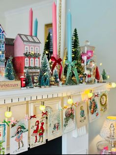 Wes Anderson Christmas, Artsy Christmas, Whimsy Christmas, Future Christmas, Christmas Aesthetics, Christmas Styling, Pum Pum, Kitschy Christmas, Mantel Decorating