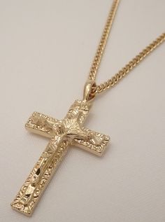 Crucifix Cross Necklace With Figaro Chain As Gift, Crucifix Cross Necklace With Curb Chain As Gift, Crucifix Cross Necklace With Curb Chain For Gifts, Man Necklaces, Pendant Necklace Outfit, Cross Neckless, Man Necklace, Son Of Man, Mens Cross Necklace