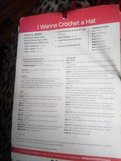 a red and white box with instructions for the i wanna crochet a hat