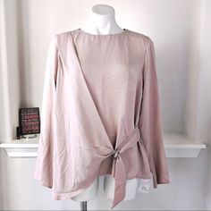 Paraphrase Overlay Front Top In Blush Pink Size L (Uk 14 Eur 40) New With Tag This Blouse Features: - Crew Neck - Long Sleeves - Button Closure - Overlay With Tie Approximate Measurements Laid Flat - Shoulder To Hem 26” - Armpit To Armpit 21” - Sleeve 24.5” Tags Attached With Extra Button. Approximate Measurements Laid Flat - Shoulder To Hem 25” - Armpit To Armpit 21” - Sleeve Length 24” #019 Paraphrase Overlay Front Top In Blush Pink Size L (Uk 14 Eur 40) Feminine Pink Blouse For Brunch, Pink Feminine Blouse For Brunch, Elegant Pink Tops For Brunch, Feminine Pink Blouse For Work, Pink Spring Tops For Workwear, Pink Spring Blouse For Workwear, Pink Spring Workwear Top, Spring Pink Blouse For Work, Pink Spring Blouse For Work