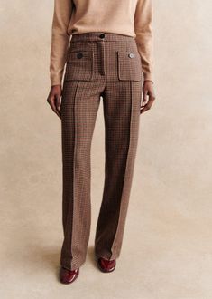 Mid-rise houndstooth trousers ;Straight leg, wide fit;Stitched pleat at front and marked pleat at back;Zip and button closure;Patch pockets on front, piping on back;Lined;Inside leg length 84 cm / 33.1 in (all sizes) Ralph Lauren Womens Clothing, Denim T Shirt, Style Inspiration Winter, Knitwear Dress, Ralph Lauren Outfits, Work Wardrobe, Ralph Lauren Womens, Dress Trousers, Blouse Dress