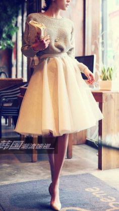 skirt Tule Rok, Gonna In Tulle, Converse Outfits, Outfits With Converse, A Skirt, Inspired Outfits, Look Vintage, Casual Winter Outfits, 가을 패션