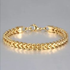 Brand New 18k Gold Women's Franco Link Chain Bracelet Details: Size - 7" Width 5mm Genuine 18k Yellow Gold Plated Sterling Silver Retail Price $295 Buy With Confidence From A Trusted Seller W/ A 99%+ Feedback Rating! *I Added A Pic Of The White Gold Version On The Model To Give You An Idea Of What It Looks Like On Your Wrist. A0196 (Id-254) Elegant Gold Charm Bracelet With Box Chain, Classic Gold Cuban Link Bracelet With Box Chain, Elegant Gold Cuban Link Bracelet Gift, Gold Cuban Link Bracelet With Modern Style, Gold Cuban Link Bracelet In Modern Style, Modern Gold Cuban Link Bracelet With Box Chain, Elegant Gold Cuban Link Bracelet With Lobster Clasp, Formal Gold Cuban Link Bracelet With Box Chain, Gold-plated Gold Bracelet With Box Chain