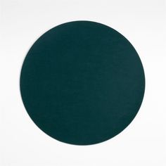 a black circle on a white background