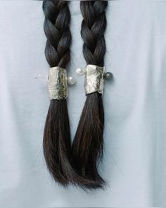 Two Hair Braids, Unique Hair Accessories, Hair Jewellery, Hair Braids, Funky Jewelry, Monday Morning, Mode Inspiration, Pretty Hairstyles, Hair Jewelry