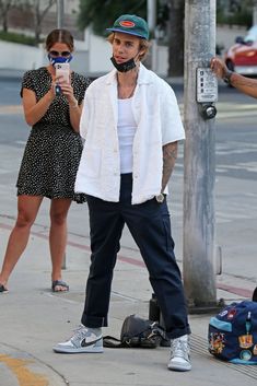 Hailey Style, Jason Tatum, Dickies Style, All About Justin Bieber, West Hollywood California, Streetwear Men, White Outfit, Hollywood California, Tee Shirt Designs