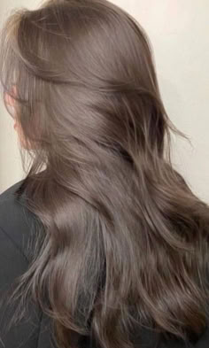 Korean ash brown hair color: dark brown Brown Hair Shades, Beige Hair, Korean Hair Color