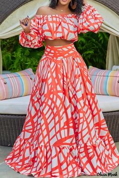 Olivia Mark - Chic Off-the-Shoulder Plus Size Two-Piece Set with Casual Print Design Long Skirt Casual, Smocked Skirt, Ruffle Hem Skirt, Rock Outfit, Midi Flare Skirt, Plus Size Two Piece, Off Shoulder Crop Top, Stylish Plus, Casual Sets