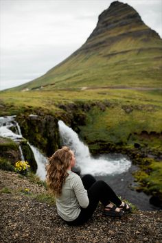 easy hikes and iceland for non hikers Hiking Iceland, Iceland Travel Itinerary, Iceland Travel Photography, Iceland Packing List, Iceland Packing, Iceland Photos