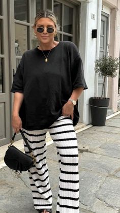 Mum Fashion, Future Outfit, Fashion Week Street Style, Outfit Goals, Maternity Fashion, Comfortable Outfits, Summer Wear, Trendy Outfits