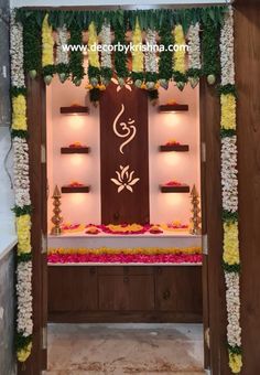 House Warming Decor, Kalash Decoration, Home Flower Decor, Ganpati Decoration At Home, Indian Room Decor, House Warming Ceremony, Housewarming Decorations