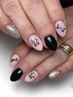 Dog Paw Nails Design, Dog Themed Nails Art Ideas, Dog Nail Art Designs, Puppy Nails Designs, Puppy Nails, Acrylic Dip Nails