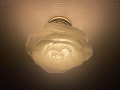 a light that is on in the ceiling