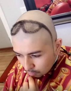 65+ Funniest Haircuts That Will Make You Cringe-07 Horrible Hair, Bald Haircut, Weird Haircuts, Guy Haircuts Long, Mens Hairstyles Thick Hair, Bald Hair, Haircut Designs