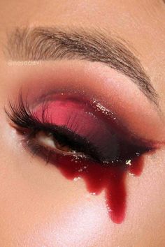 Warning: These Gory Halloween Eye #makeup Looks Aren't For the Faint-Hearted Gory Vampire Makeup, Halloween Idea Make Up, Blood Drip Makeup Look, Aesthetic Vampire Makeup, Vampire Make Up For Women, Halloween Theme Makeup, Make Up Halloween Vampire, Blood Eye Makeup, Vampire Makeup Halloween Women