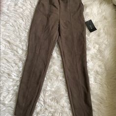 Zara Basic Faux Suede Brown Pants Sz Medium Zipper Needs To Be Replaced Since It’s Broken Zara Leather Pants, Zara Fall, Zara Leggings, Olive Green Pants, Zara Jumpsuit, Leather Pants Women, Zara Leather, Black Leather Pants, Brown Pants