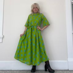 Vintage 70s green and blue polka dot dress. Zipper in back, matching tie. Fabric has wash wear and pilling throughout but doesn't take away too much from the piece.  bust 38 length 49. Open waist and hips. For first dibs on more colorful vintage goods and groovy 70s clothes, check out my Instagram @magicbusvintage. Green Mod Cotton Dress, Mid-century Green Summer Dress, Retro Green Midi Length Dress, Mod Dress Pattern, 70s Clothes, Polka Dot Maxi Dress, 70s Green, Blue Polka Dot Dress, Groovy 70s