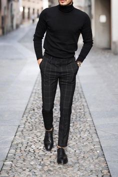 Turtleneck Outfit Men, Black Turtleneck Outfit, Black Outfit Men, Black Turtle Neck, Turtleneck Outfit, Man In Black, Mens Casual Outfits Summer, Neue Outfits, Winter Outfits Men