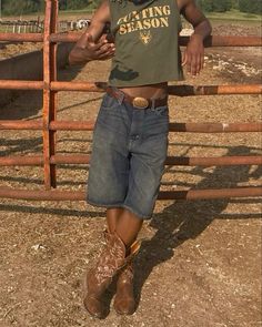 Cowboy Boots With Jorts Men, Cow Boy Boots Outfit Men, Country Outfit For Men, Camp Outfits Men, Cowboy Mens Outfit, Man Cowboy Outfit, Camp Fashion Aesthetic Men, Stampede Outfit Men, Cowboy Festival Outfit Men