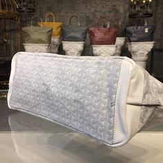 Peta - GOD Bags - 222 A+ Excellent Quality; Contact us if you've any questions in your mind. Goyard Bag, Pinterest Home, Home Catalogue, Branded Packaging, Ladies Handbags, Evening Clutch Bag, Luxury Items, Grade 1, Satchel Bags