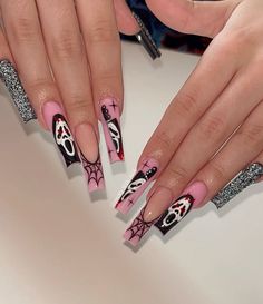 Scream themed nails Halloween Birthday Nail Designs, Cute Ghostface Nails, Nail Inspo Cartoon, Ghost Face Halloween Nails, Acrylic Nails Scream, Ghostface Inspired Nails, Ghostface Nails Almond, Barbie Nails Design Ideas Long, Ghost Face Nails Coffin