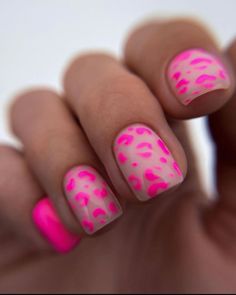 Leopard Print Nails Short, Leopard Nails Pink, Summer Leopard Nails, Pink Nails Cute, Nails Leopard, Salon Designs, Cheetah Nail Designs, Cheetah Print Nails, Fashion Outfits Dresses