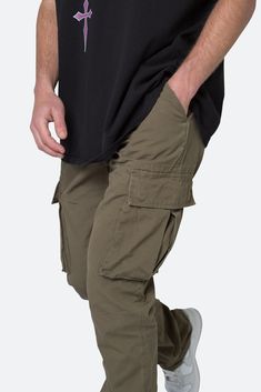 the Bootcut Cargo Pants are designed with our new B fit, which is slim through the thigh and features a slight flare at the leg opening and is constructed from washed twill, with a vintage wash, and finished with tonal self panelling. details flare at leg opening 100% cotton model is 6’1, 140 lbs and wears a size 30 Bootcut Cargo Pants, 140 Lbs, Fuzzy Cardigan, Denim Flares, Knit Shorts, Band Tees, Summer Shorts, Black Denim, Cargo Pants