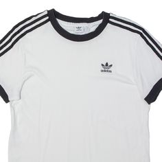 Item is in used condition. Item has a faint mark to the front. >Size: UK 10 >Armpit To Armpit: 19" >Armpit To Cuff: 2" >Collar To Hem: 29" Basic Crew Neck T-shirt With Three Stripes, Basic Sports T-shirt With Three Stripes Branding, White Relaxed Fit T-shirt With Three Stripes, Basic Crew Neck T-shirt With Three Stripes Branding, Basic Three Stripes Crew Neck T-shirt, Sporty Crew Neck T-shirt With Three Stripes Branding, White Athleisure T-shirt With Three Stripes Branding, Sporty Crew Neck T-shirt With Three Stripes, Sporty White T-shirt With Three Stripes