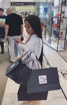 Boujee Lifestyle, Black Girls Luxury Lifestyle, Jayda Cheaves, Luxury Lifestyle Fashion, Luxury Lifestyle Women, Rich Girl Aesthetic, Rich Girl Lifestyle, Black Femininity, Rich Lifestyle