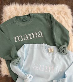 Fall Fleece Tops With Letter Embroidery, Fall Sweatshirt For Loungewear With Embroidered Text, Fall Loungewear Sweatshirt With Embroidered Text, Basic Letter Print Sweats For Winter, Winter Loungewear Tops With Letter Embroidery, Fleece Top With Letter Embroidery And Long Sleeves, Long Sleeve Fleece Top With Letter Embroidery, Fleece Sweater With Letter Embroidery For Fall, Basic Letter Print Sweats For Fall