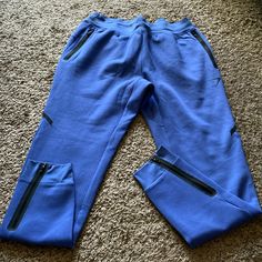 Nwot Men’s Size Medium Blue Color Gymshark Brand Zippered Pockets And Bottoms Cuffed Bottom Casual Blue Pants With Zip Fly, Pants Color, Medium Blue, Zipper Pocket, Mens Pants, Color Blue, Sweatpants, Blue Color, Man Shop