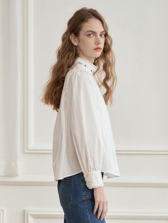 All 'Final Sale' items are excluded from any additional discounts and are not eligible for exchanges or refunds



Color
White



Detail
Loose and straight body shape, which can be controlled by any body shape; half-high collar design, which visually shows a slender neck; heavy-duty color embroidery on the neckline, rich and three-dimensional patterns, and tight embroidery threads; fluffy puff sleeves, retro court feeling, showing thinness and covering the flesh ; lined



Composition
100% cotto Embroidered Relaxed Fit Collared Blouse, Embroidered White Collared Shirt, White Embroidered Blouse With Peter Pan Collar, Retro White Embroidered Blouse, Vintage Embroidered Collared Blouse, Slender Neck, Fluffy Puff, Color Embroidery, Embroidery Threads