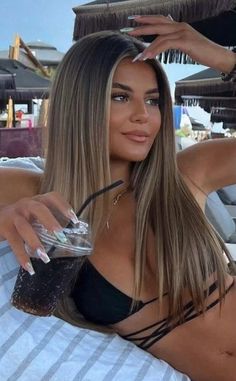 Balyage Hair, Balayage Caramel, Brown Hair With Caramel Highlights, Rambut Brunette, Funny Situations, Summer Blonde Hair, Brown Hair Looks, Brunette Hair With Highlights, Blonde Hair Looks