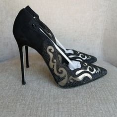 New With Box And Dustbags Crystal Embellished Decollete Heels 4.5 Inch 100% Authentic Msrp $1400 Caovilla Shoes, Rene Caovilla Shoes, Rene Caovilla, Black Suede, Shoes Women Heels, Shoes Heels, Pumps, Women Shoes, Crystals