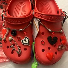 Brand New Size 9m 11w Limited Edition Crocs, Karol G Crocs, Aesthetic Crocs, Jibbitz Ideas, Crocs Aesthetic, Crocs Ideas, Crocs Outfit, Crocs Accessories, Crocs Fashion