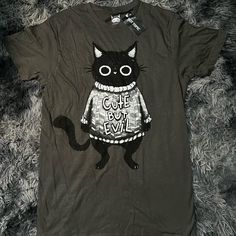 Grey Cat Shirt From Hottopic Black Casual Shirt With Cat Print, Fitted Cat Print Top For Streetwear, Casual Black Shirt With Cat Print, Cat Design Short Sleeve Top For Streetwear, Short Sleeve Cat Design Top For Streetwear, Short Sleeve Tops With Cat Design For Streetwear, Casual Fitted T-shirt With Cat Design, Relaxed Fit Cat Design Tops For Streetwear, Relaxed Fit Tops With Cat Design For Streetwear